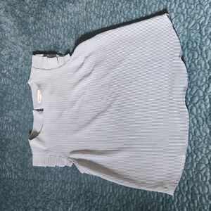 Cutsie top by Monteau